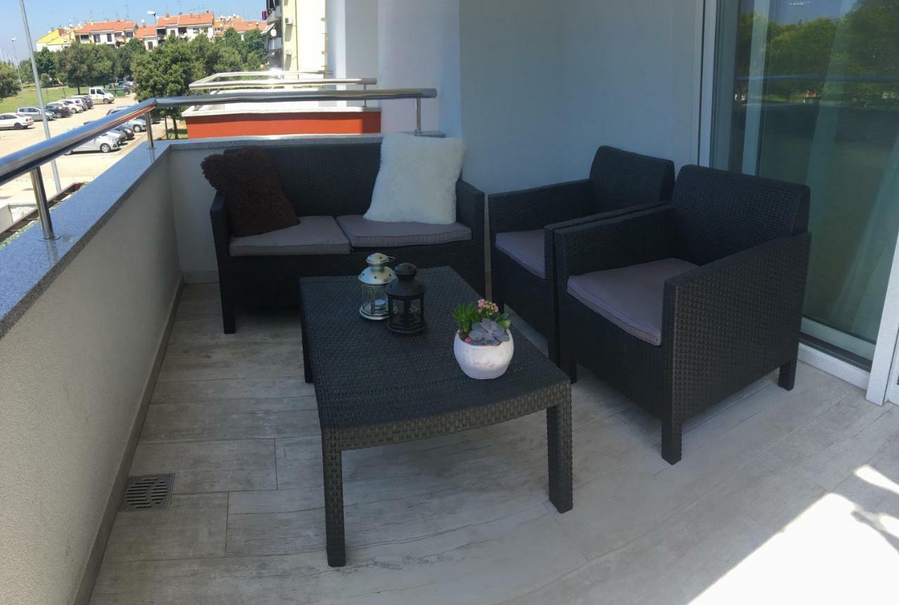 Holly Apartman أوماغ المظهر الخارجي الصورة
