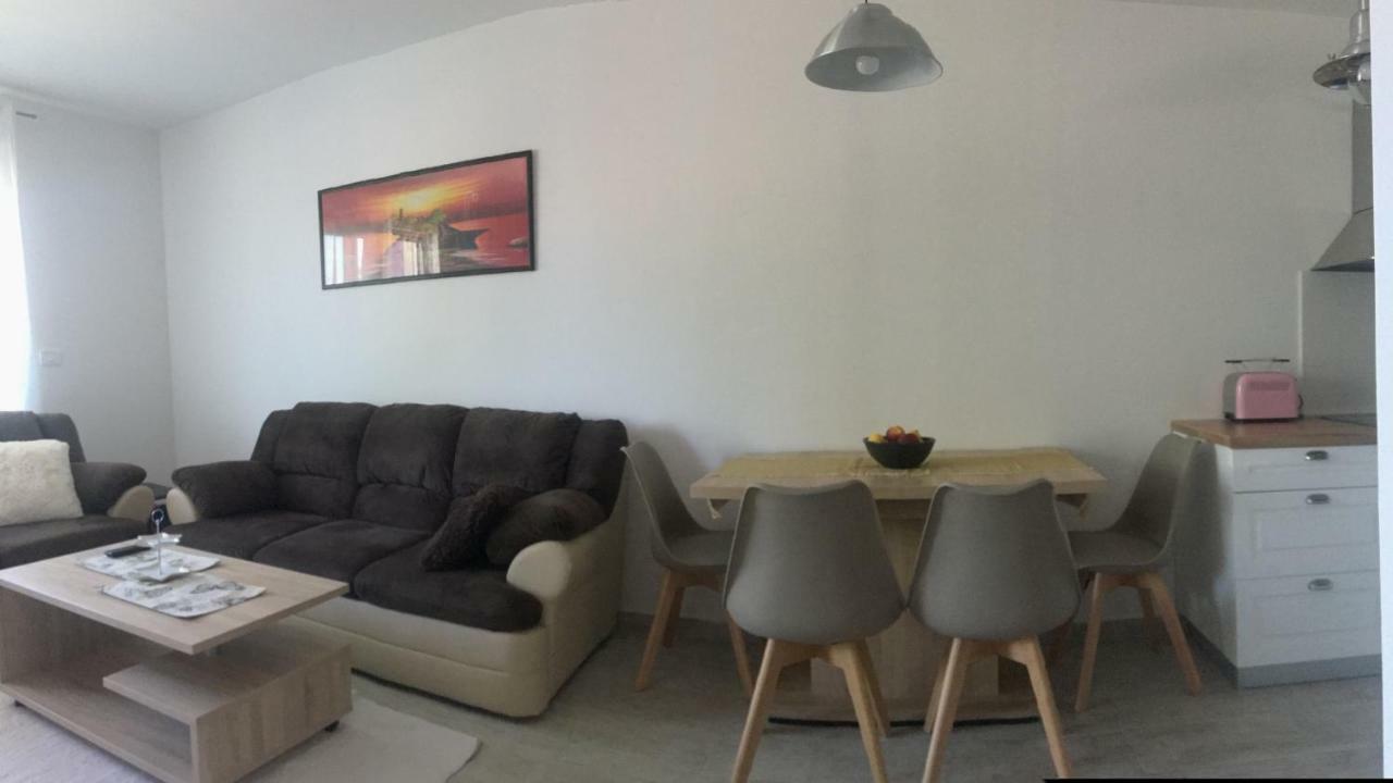 Holly Apartman أوماغ المظهر الخارجي الصورة